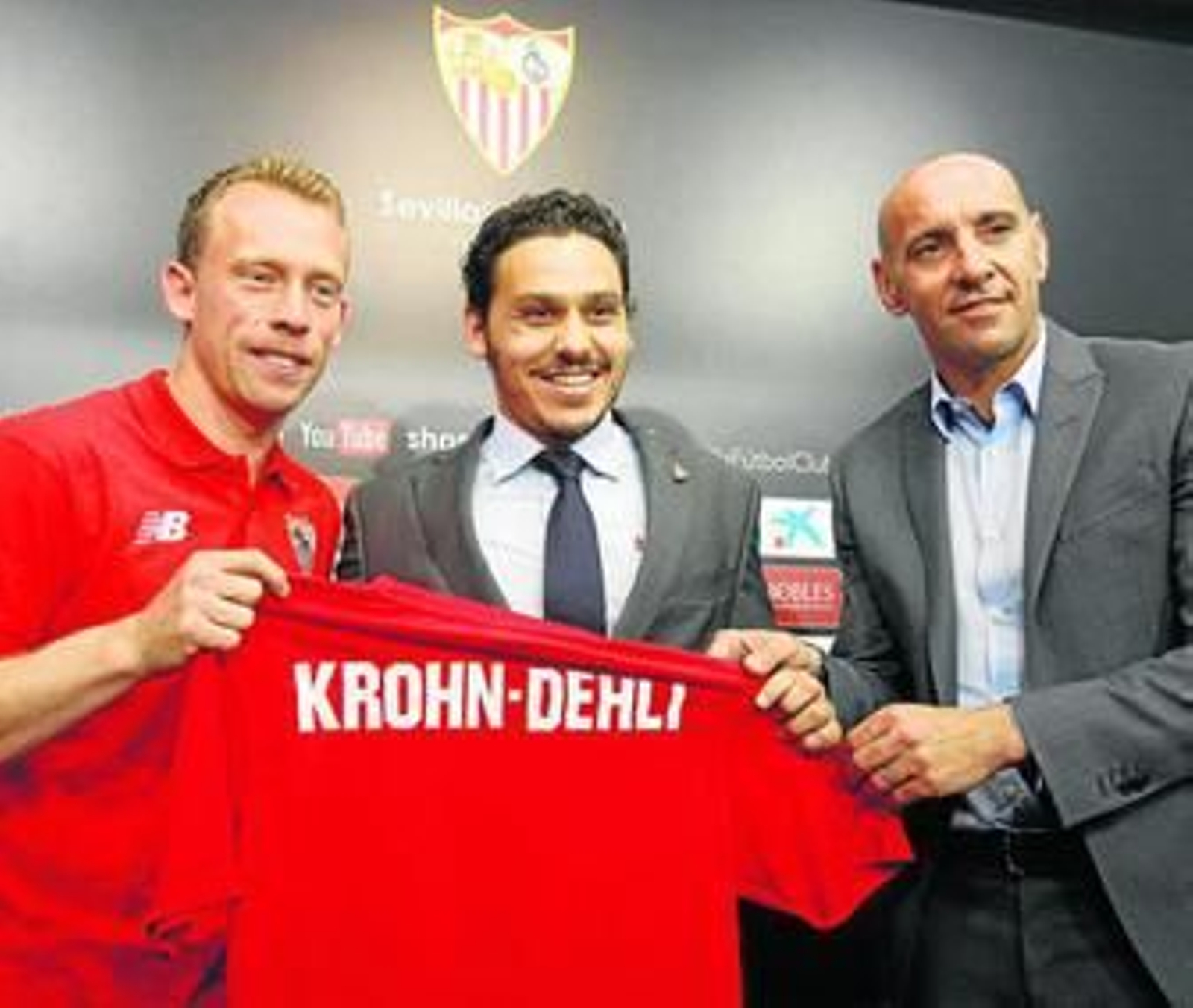 Krohn-Dehli, Del Nido Carrasco y Monchi, en la presentación del jugador.