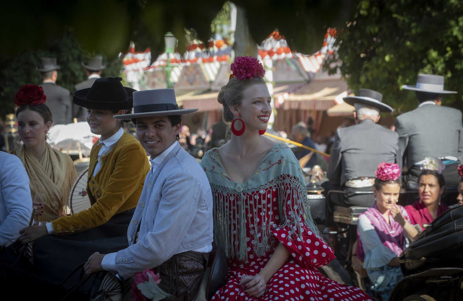 Estallido de colores en el miércoles de Feria de Abril 2023