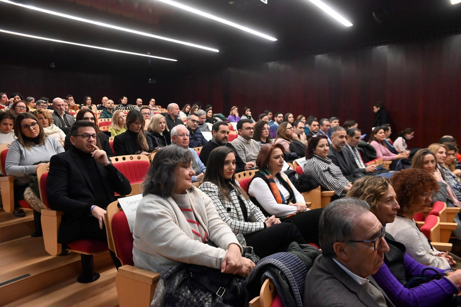 La mesa redonda sobre el tercer sector organizada por Autismo Córdoba, en imágenes