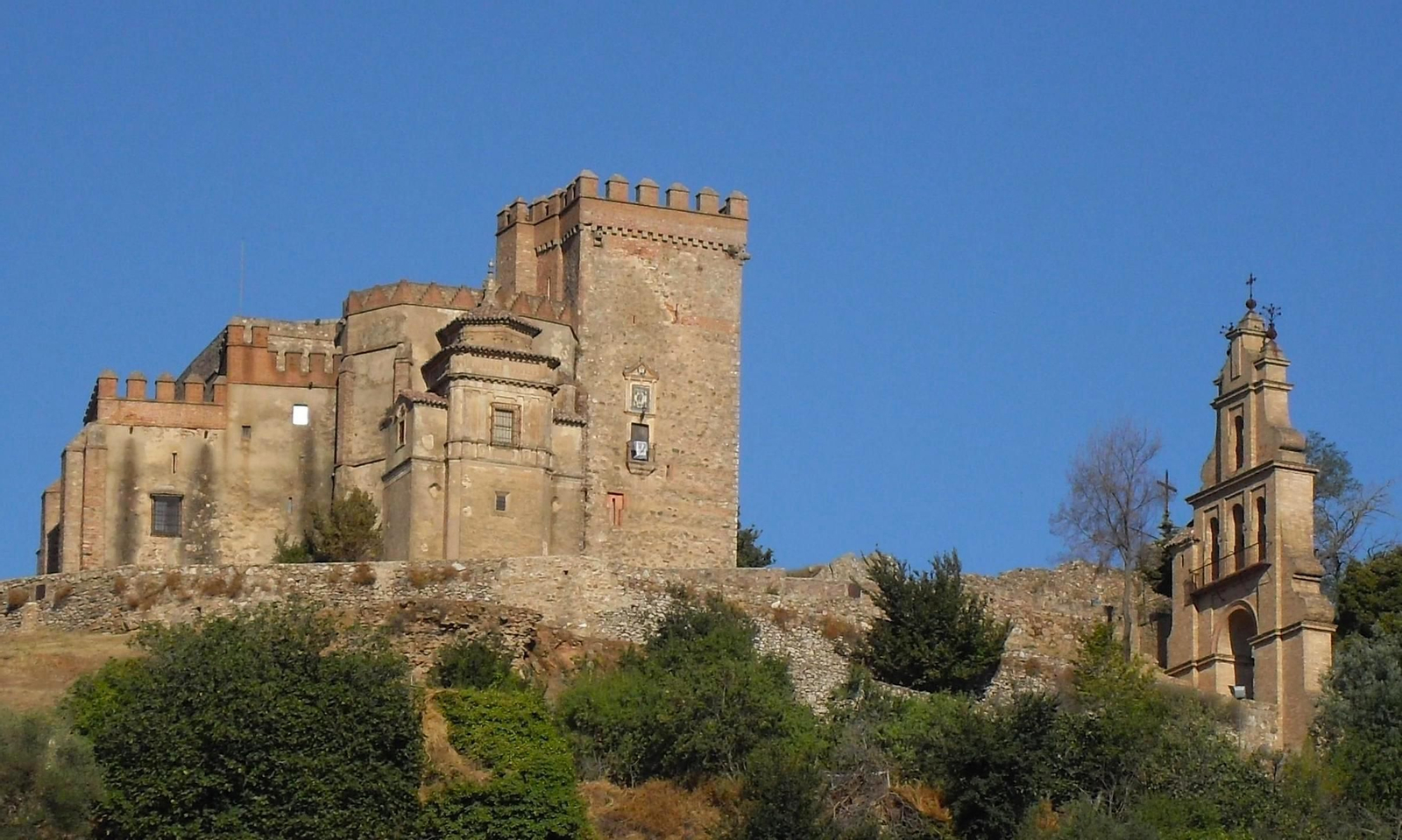 El Castillo de Aracena, protagonista en el Congreso nacional de Castellología El Castillo de Aracena, protagonista en el Congreso nacional de Castellología