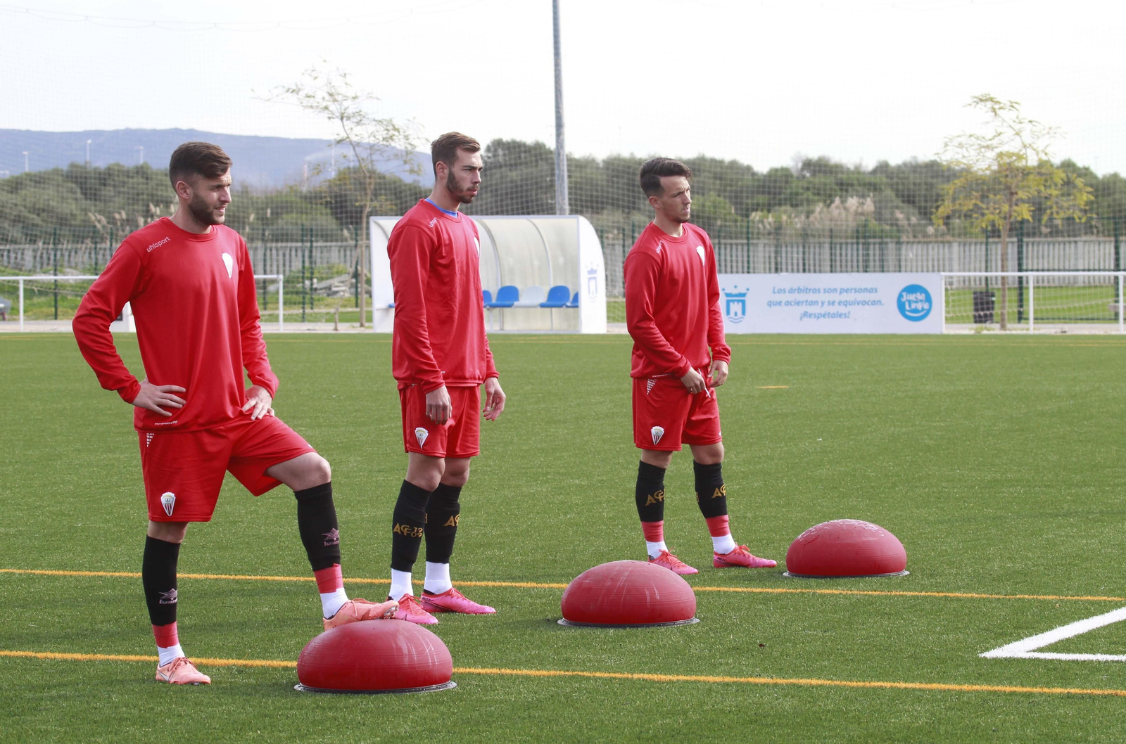 Iván (i.), junto Raúl Hernández y Ramón en los anexos.
