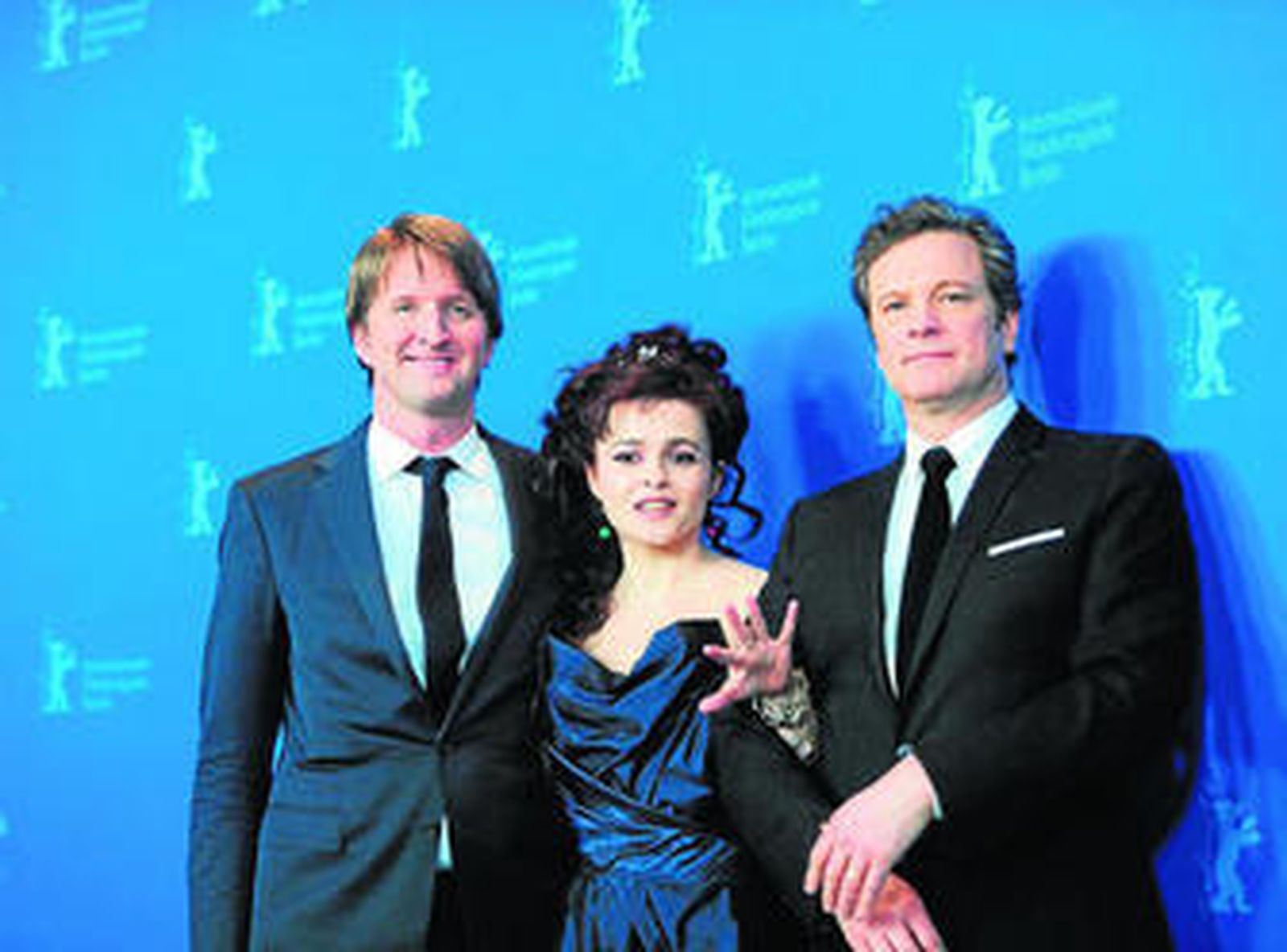 Tom Hopper (izquierda), junto a Helena Bonham Carter y Colin Firth, protagonistas de 'El discurso del rey'.