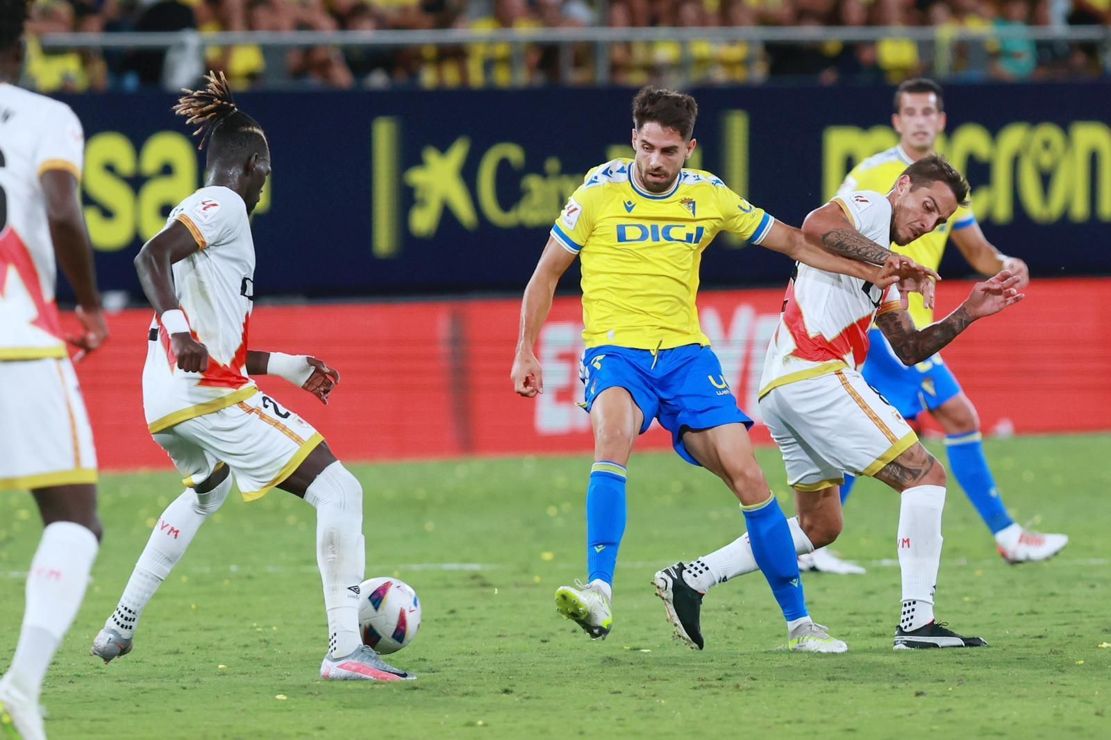 Las imágenes del Cádiz CF-Rayo Vallecano