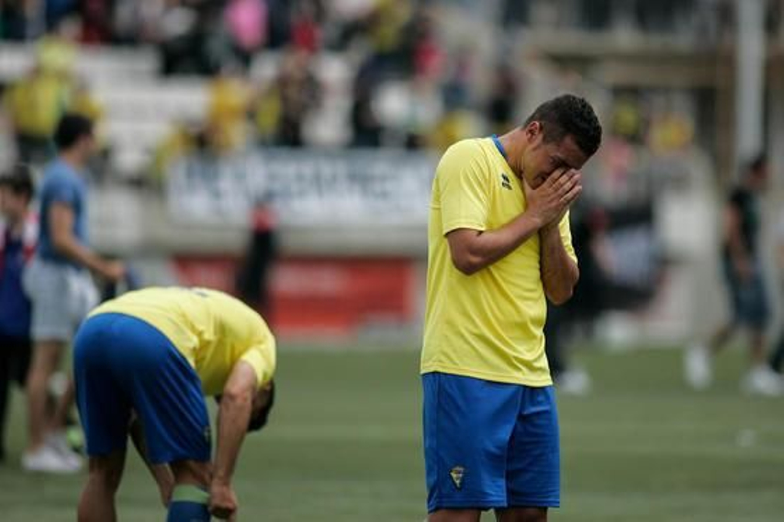 Las imágenes del L'Hospitalet-Cádiz