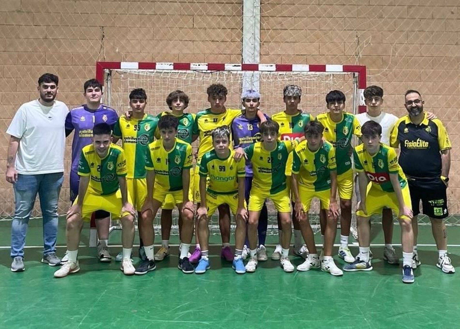 La situación se produjo en el estreno liguero del equipo cadete de categoría autonómica del conjunto amarillo.