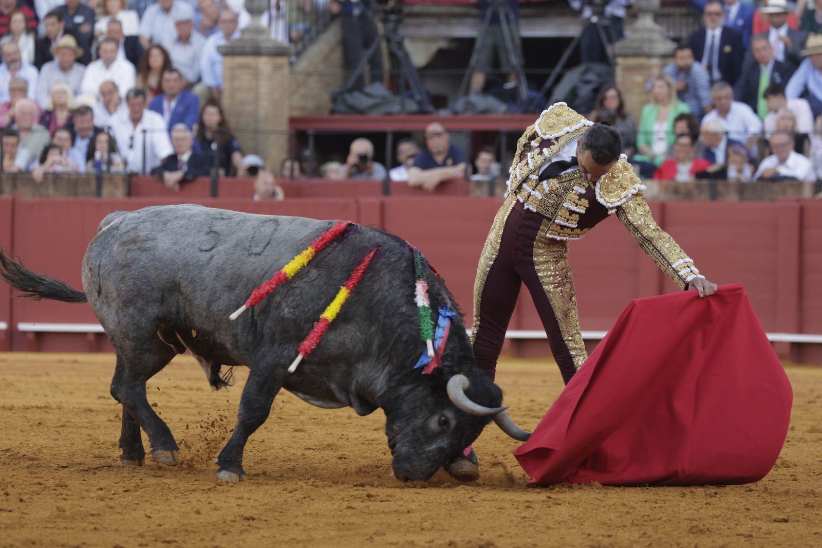 Las imágenes de la corrida de los Victorinos en la Maestranza de Sevilla