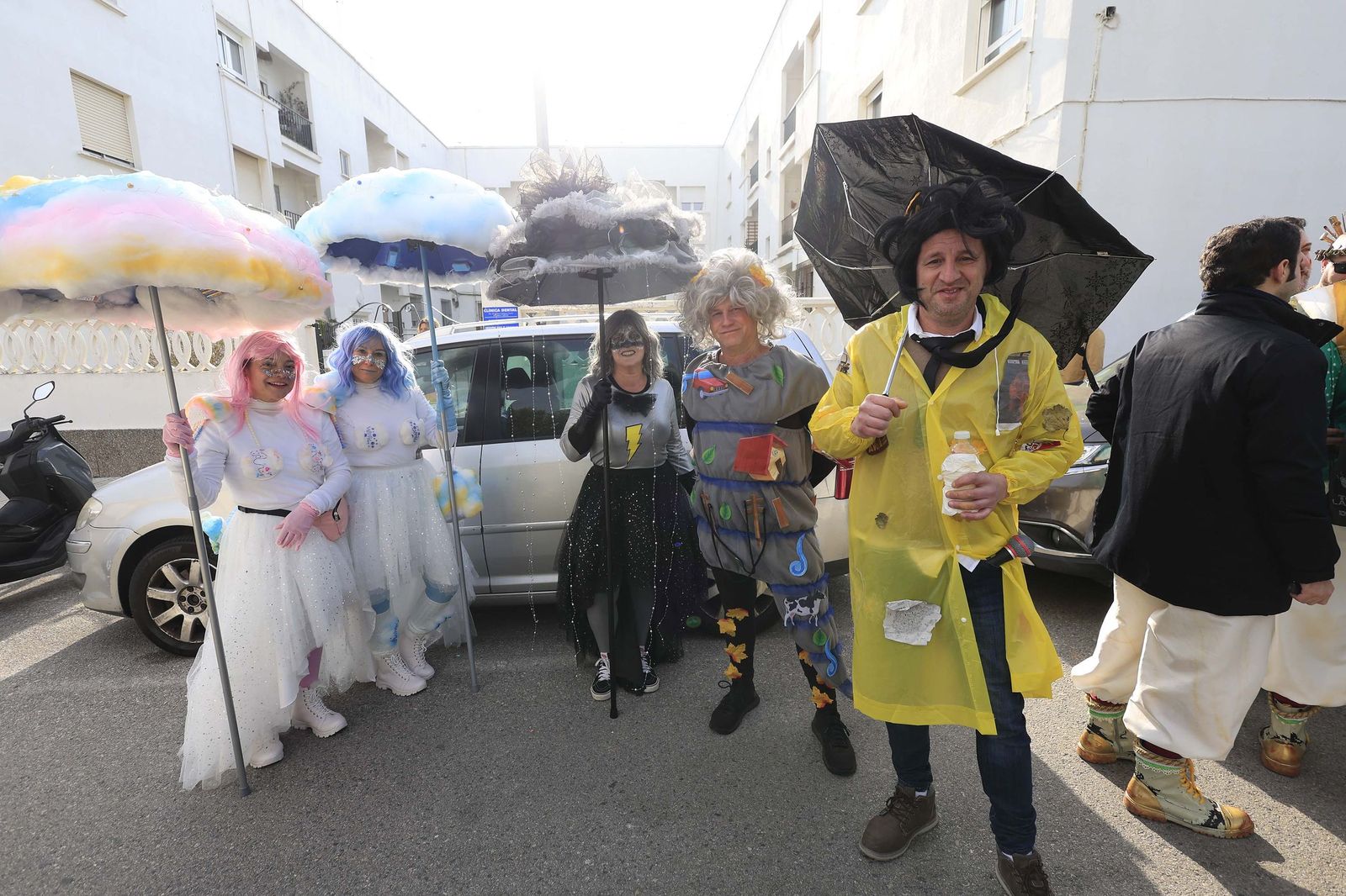 Búscate en las fotos del pasacalles del Carnaval de Tarifa 2026