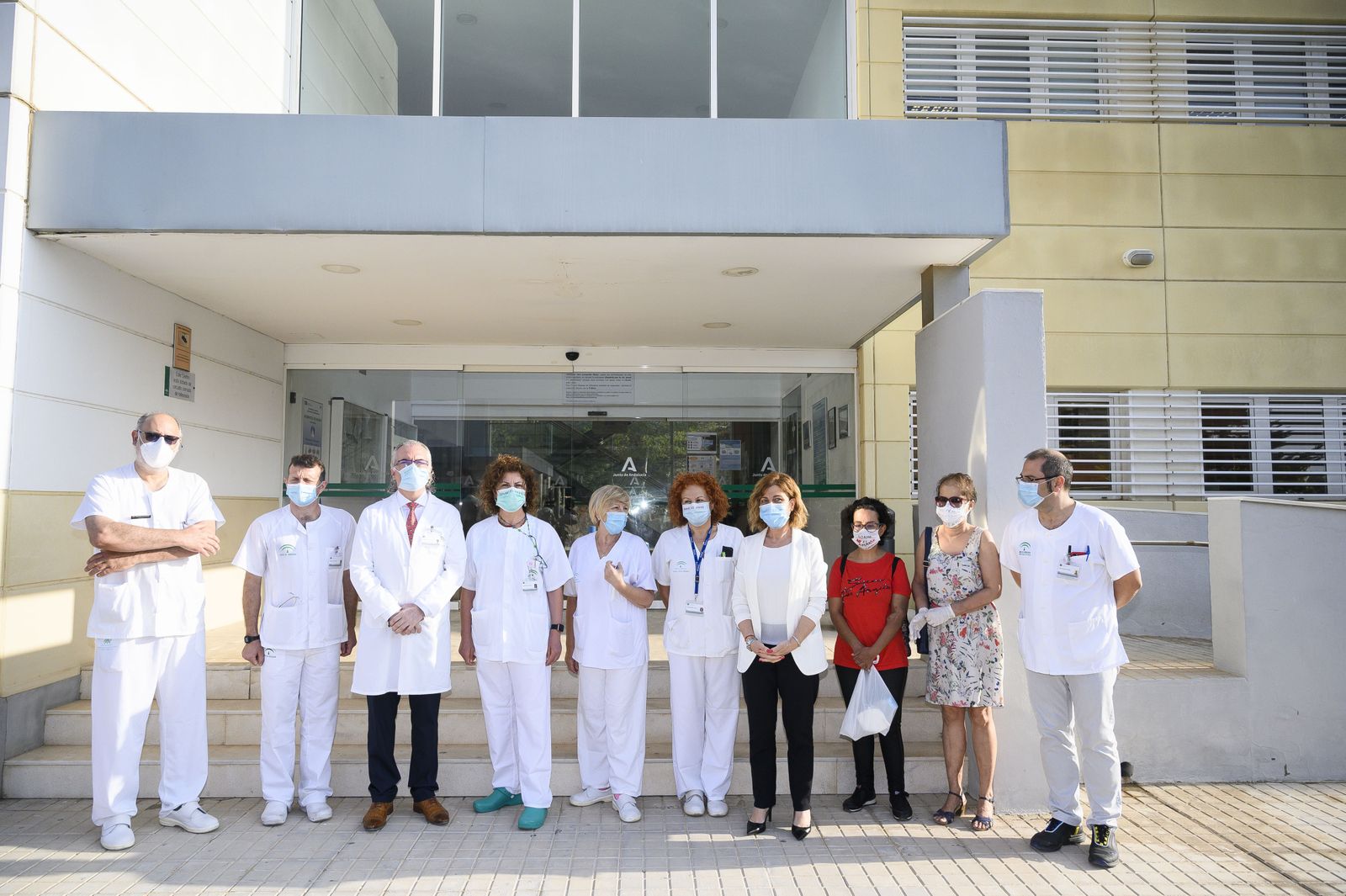 La edil Paola Laynez estuvo presente en la entrega a ALCER.