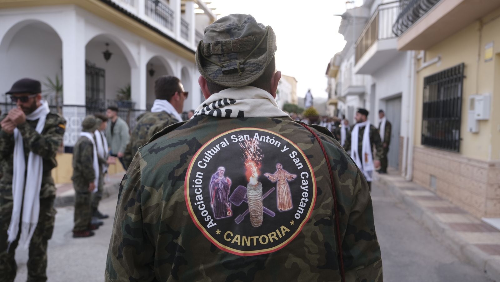 Imágenes de la procesión y carretillas de Cantoria