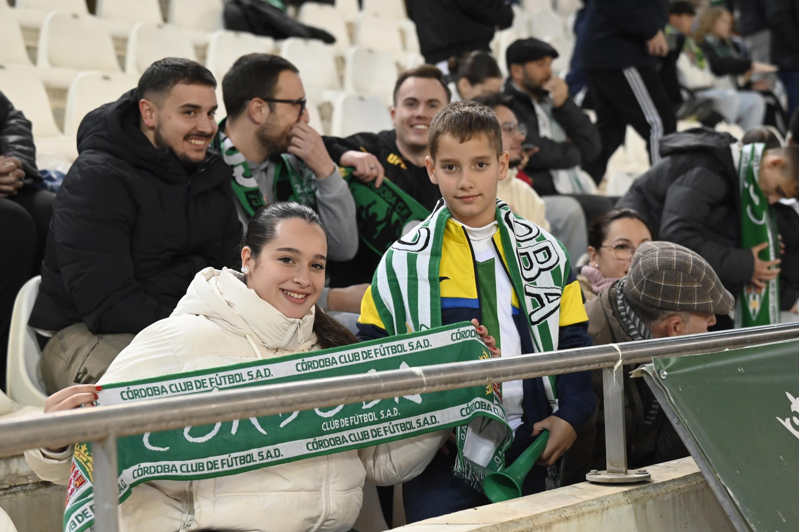 Las mejores fotos del gran ambiente en El Arcángel para el Córdoba CF - Eibar Las mejores fotos del gran ambiente en El Arcángel para el Córdoba CF - Eibar