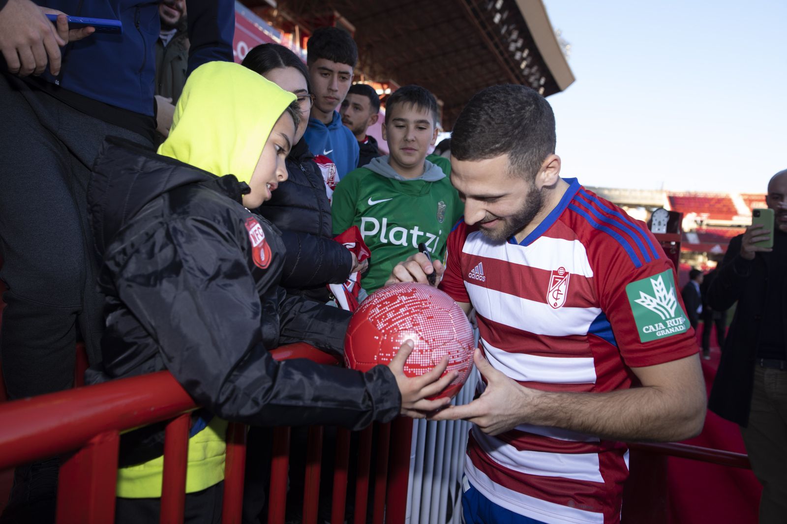 Las mejores imágenes de la presentación de Shon Weissman