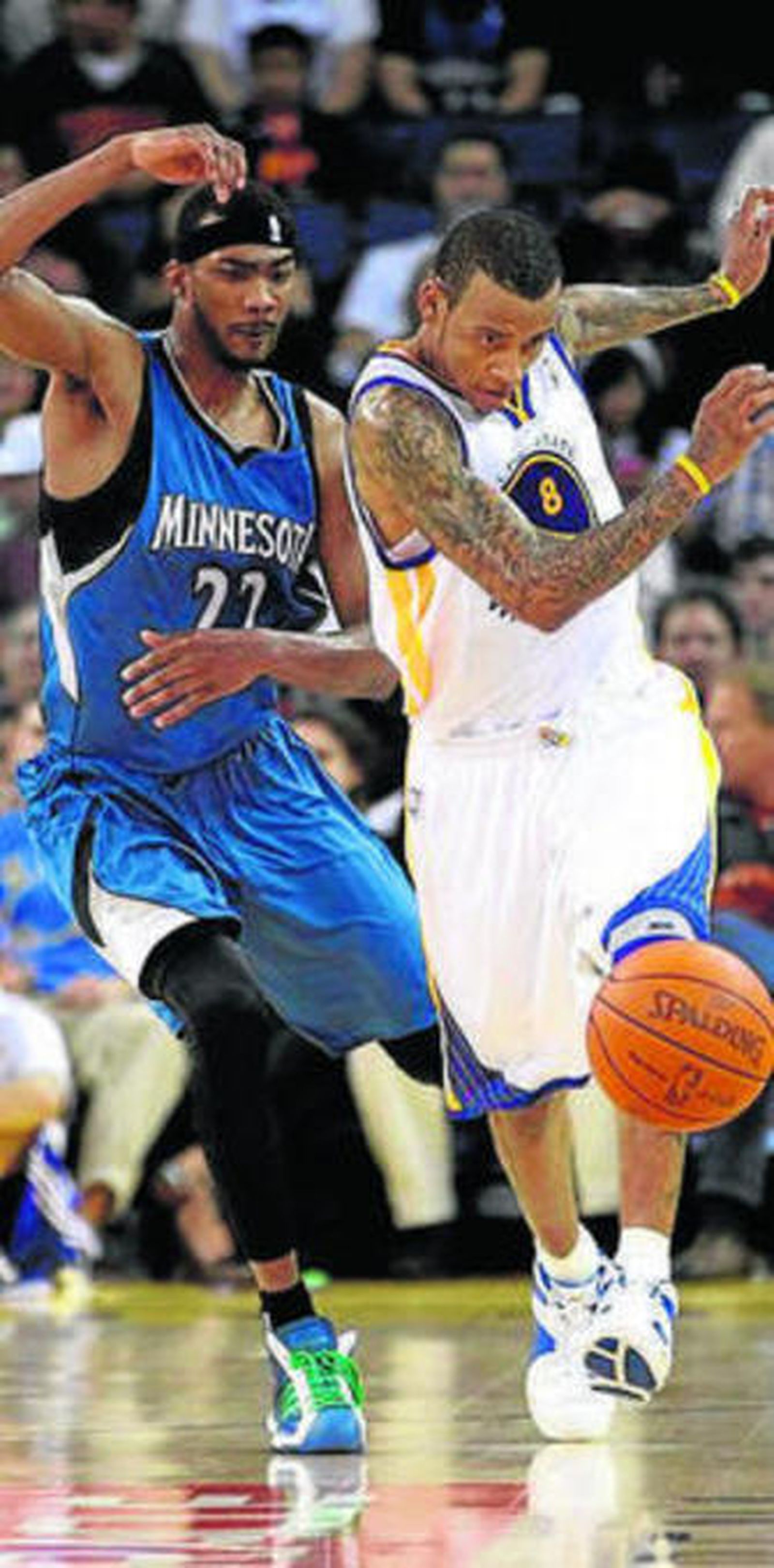 1. Los Celtics ostentan a dos de los cuatro jugadores más gordos de la NBA: Glen 'Big Baby' Davis y Shaquille O'Neal (izquierda y centro). Uno con 26 años y otro con 39, pero ambos con obesidad. 2. Corey Brewer (i) es el tipo más saludable de la Liga, al menos según el IMC. Monta Ellis (d.) es otro de los 'canijos'. 3. Charles Barkley, además de una leyenda de este deporte, fue conocido como el 'Gordo'. Ahora hace honor a su apodo como comentarista deportivo. 4. Los Spurs cuentan con Dejuan Blair, que sabe empaquetar sus 130 kilos en apenas 2 metros de estatura.