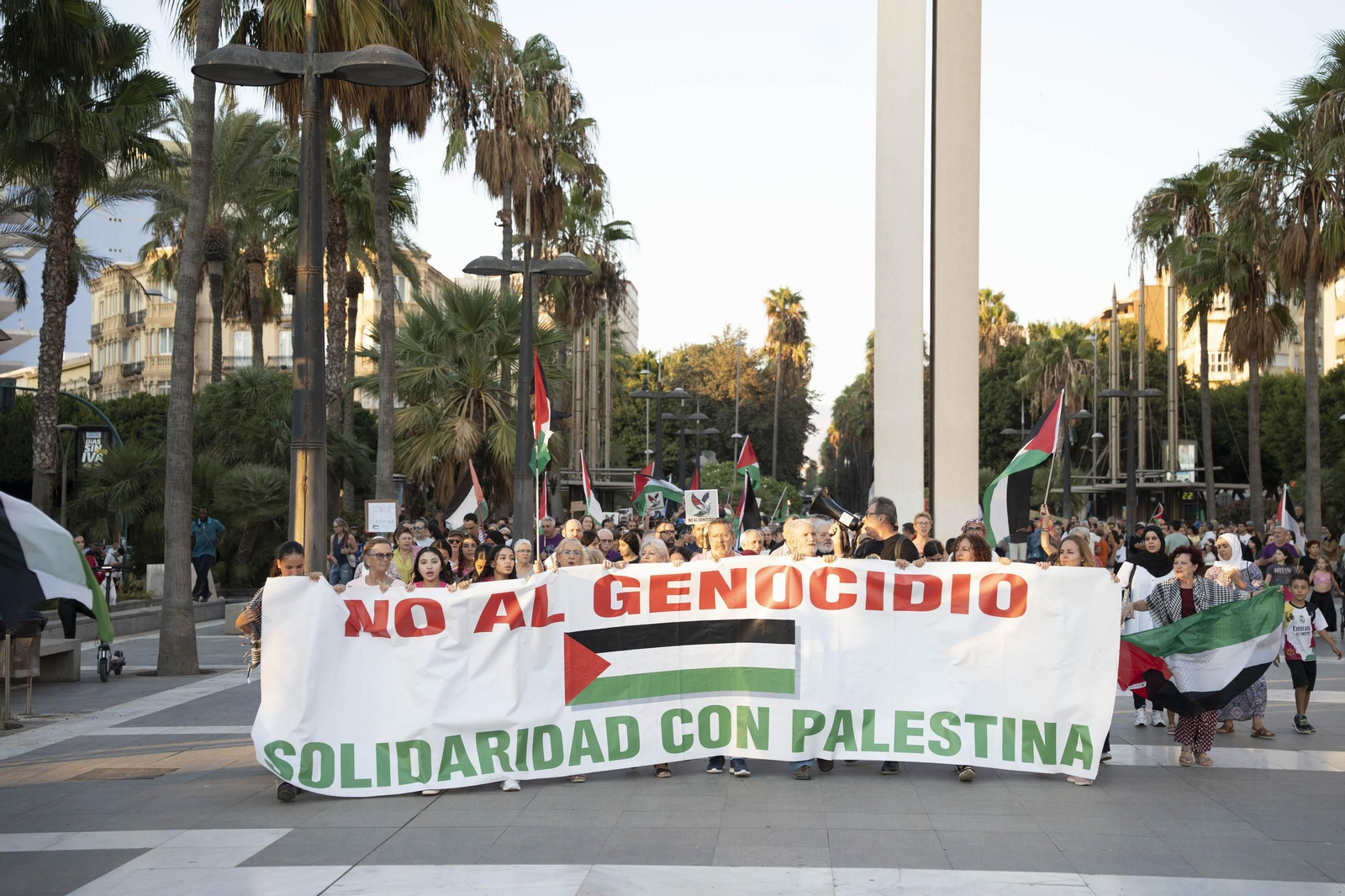 Manifestación convocada por la Plataforma Almería por Palestina