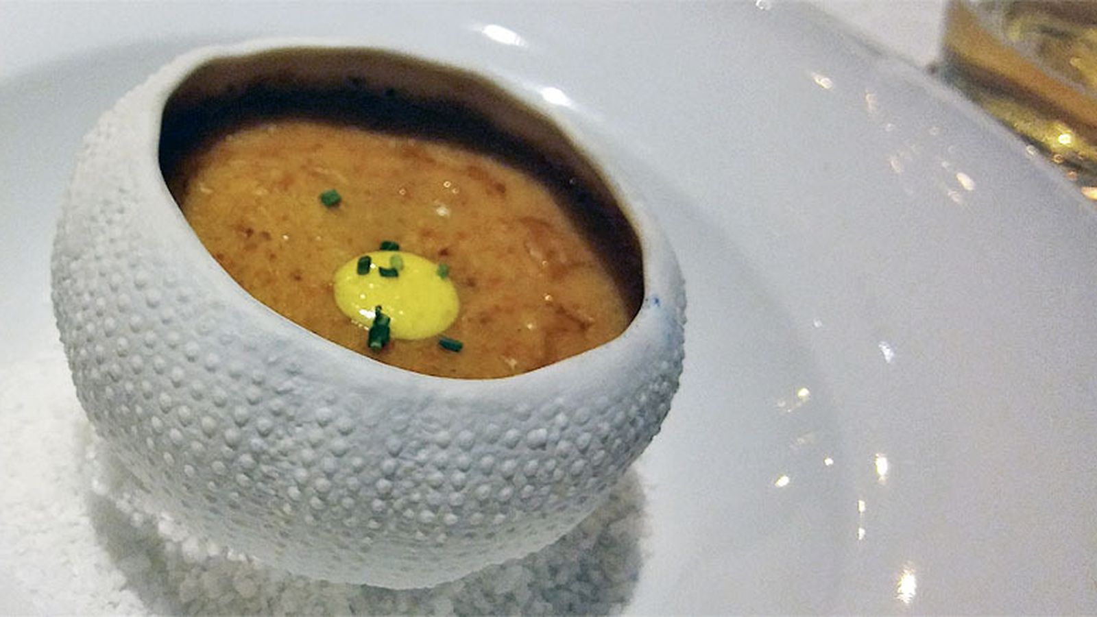 La crema de erizos gratinada