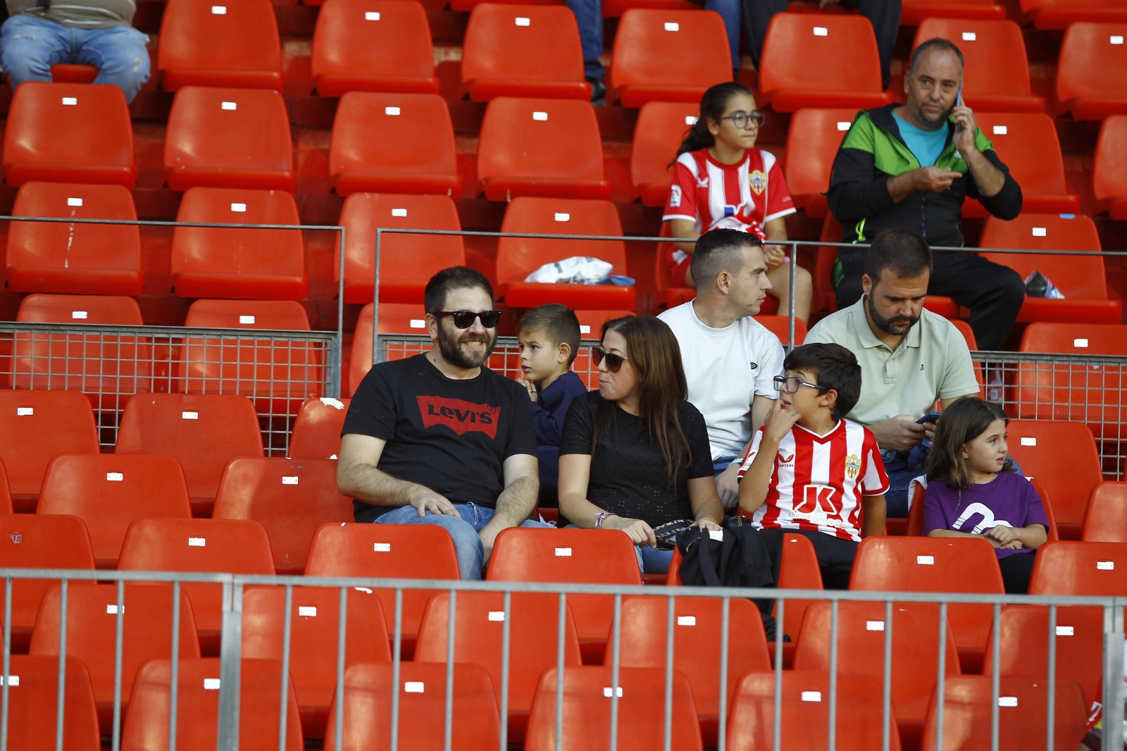 Búscate en las fotos del partido Almería-Albacete
