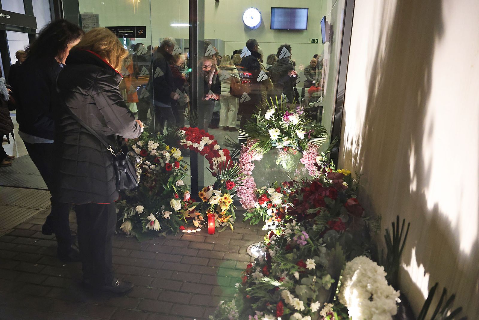 Las fotografías de la vigilia por los fallecidos en el accidente de tren  de Adamuz