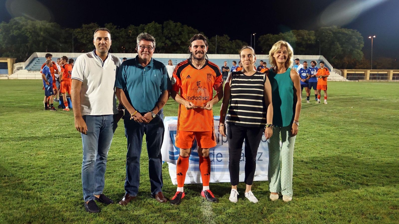 Migue García, con el trofeo de campeón de la cuarta edición. Migue García, con el trofeo de campeón de la cuarta edición.