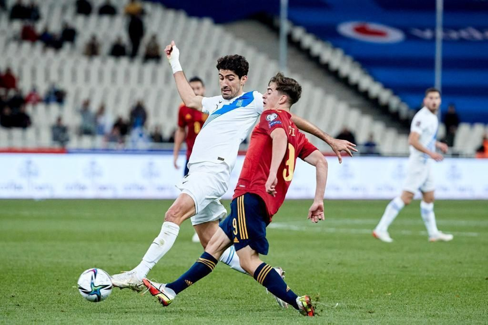 Las imágenes del Grecia-España de clasificación para el Mundial de Catar 2022