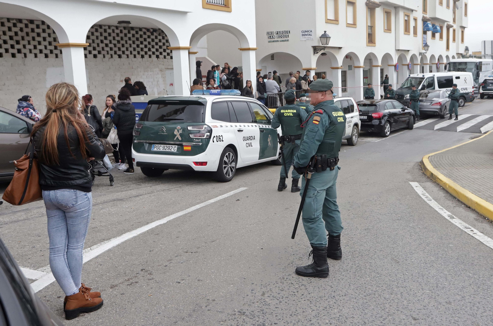 La Guardia Civil custodia la entrada a los juzgados de San Roque el miércoles.