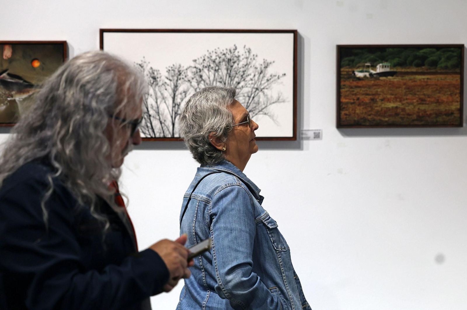 Imágenes de la exposición fotográfica 'Ítems de dudable belleza' del fotógrafo Rafael E.Cárdenas