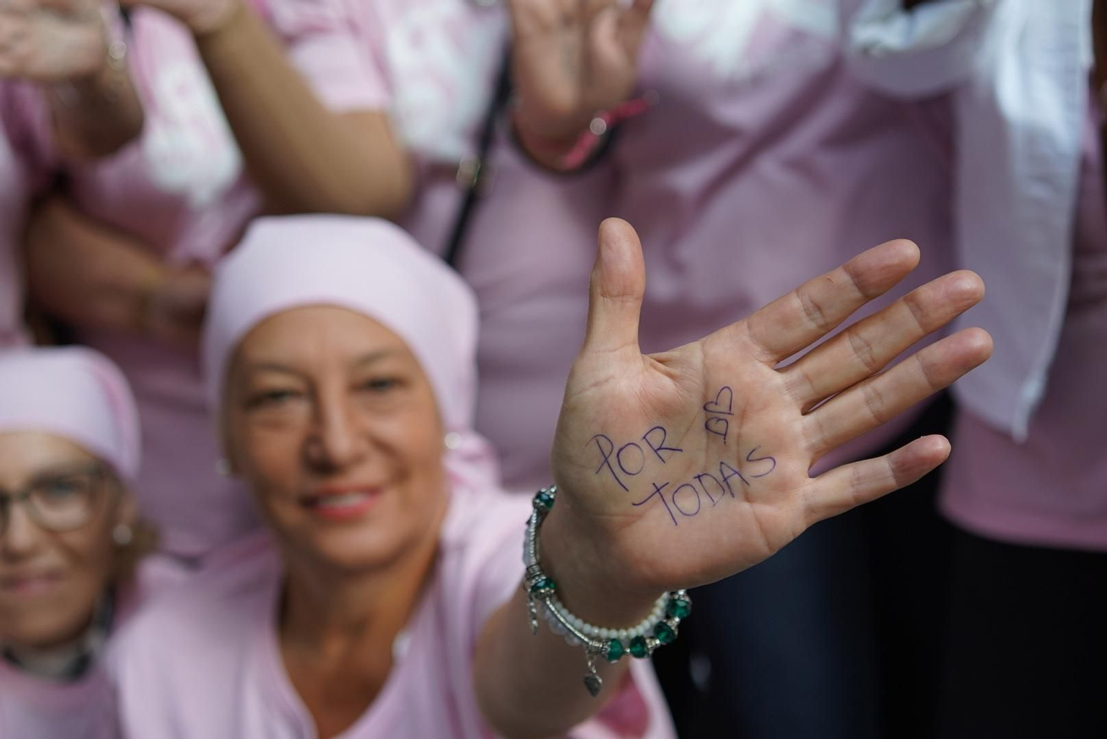 El acto de la AECC por el Día Contra el Cáncer de Mama en Córdoba, en fotos