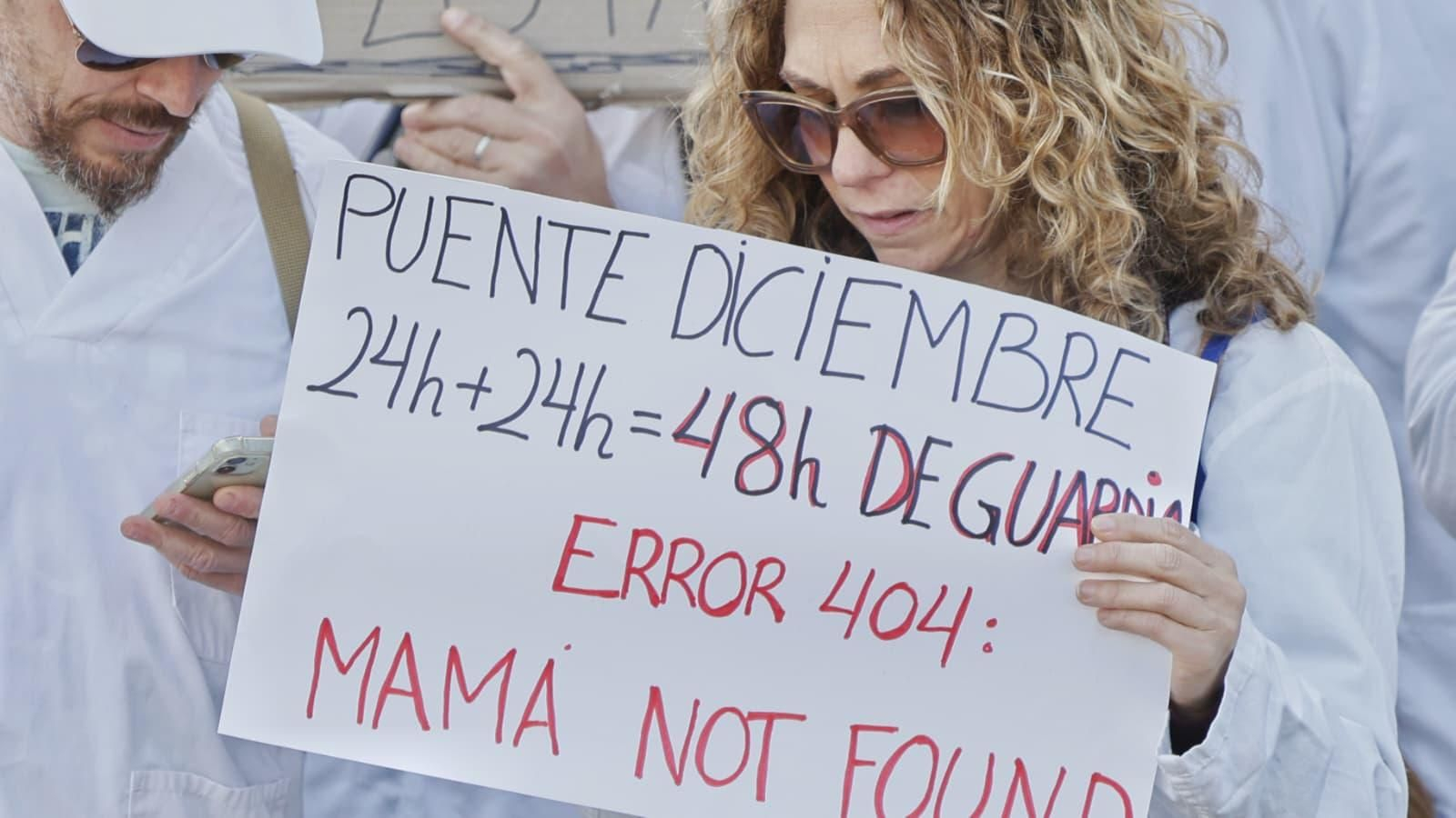 Un momento de la huelga de médicos en Cádiz en su tercer día de protestas.