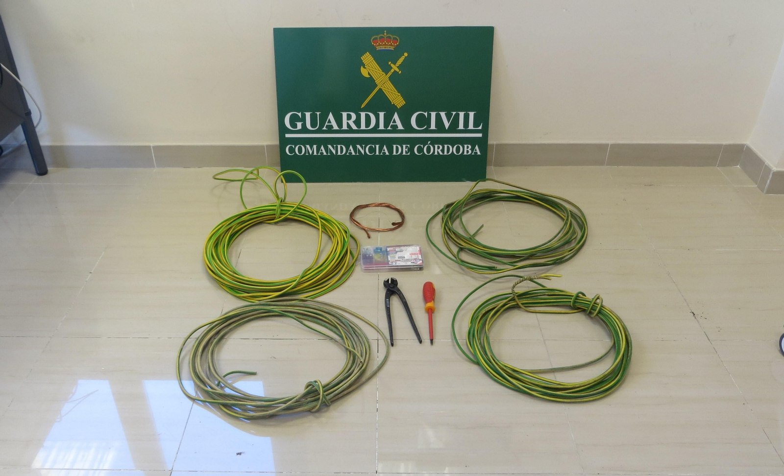 Cable de cobre recuperado por la Guardia Civil.