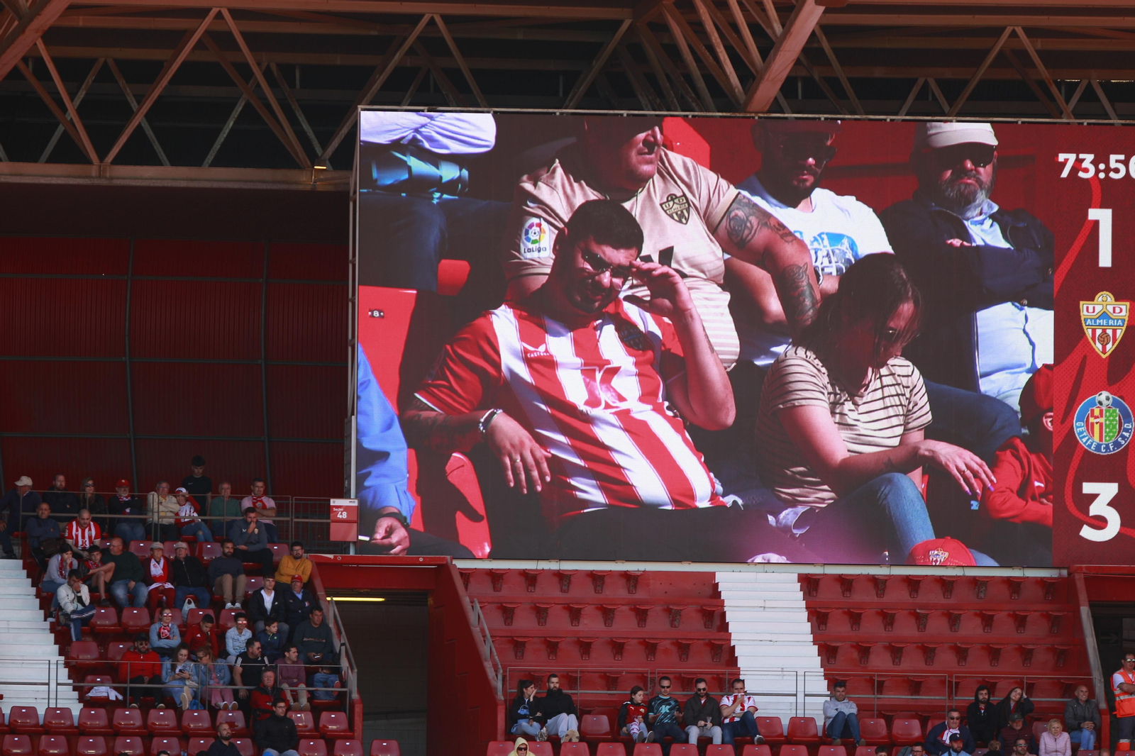 Las imágenes del triste descenso de la UDA ante el Getafe