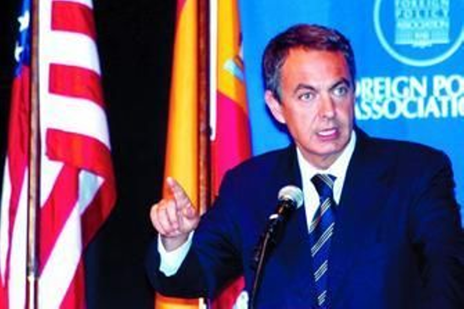 Zapatero alardea en EEUU de poseer el sistema financiero "más sólido del mundo"