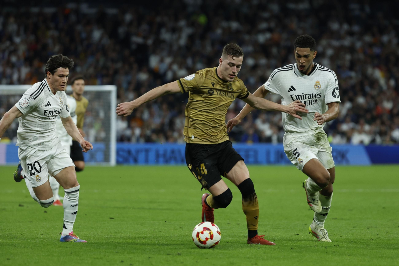 Las fotos del Real Madrid - Real Sociedad camino del Estadio de la Cartuja