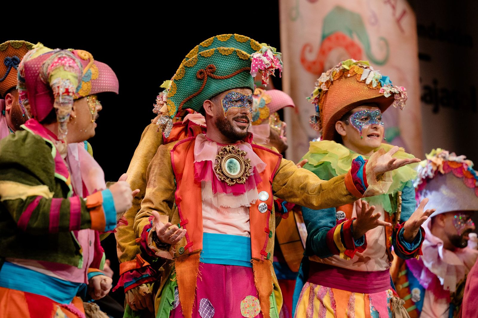 Búscate entre las mejores imágenes de la sexta sesión de cuartos de final del COAC 2026