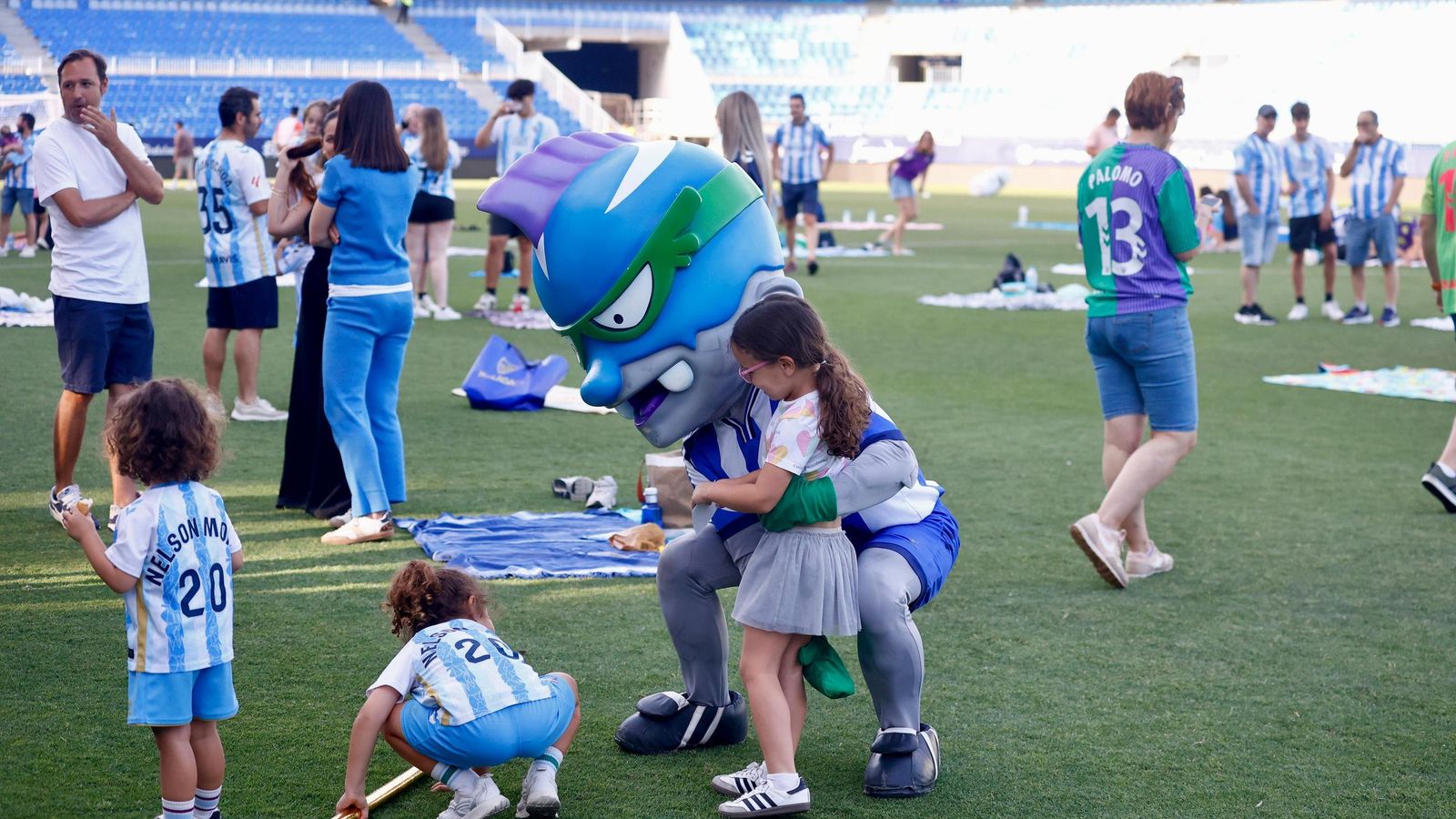 Las fotos del picnic en La Rosaleda para aficionados del Málaga