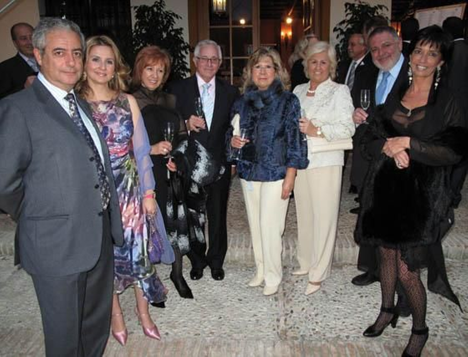 Juan José Fernández, director gerente de Ford Ferrimovil; Eva Blanco, Pilar Sánchez, Manuel Rivas, Inés Morera Vallejo, Juan Plata, gerente de Dinagas, y la arquitecta Ana Luciani.

Foto: Victoria Ramírez