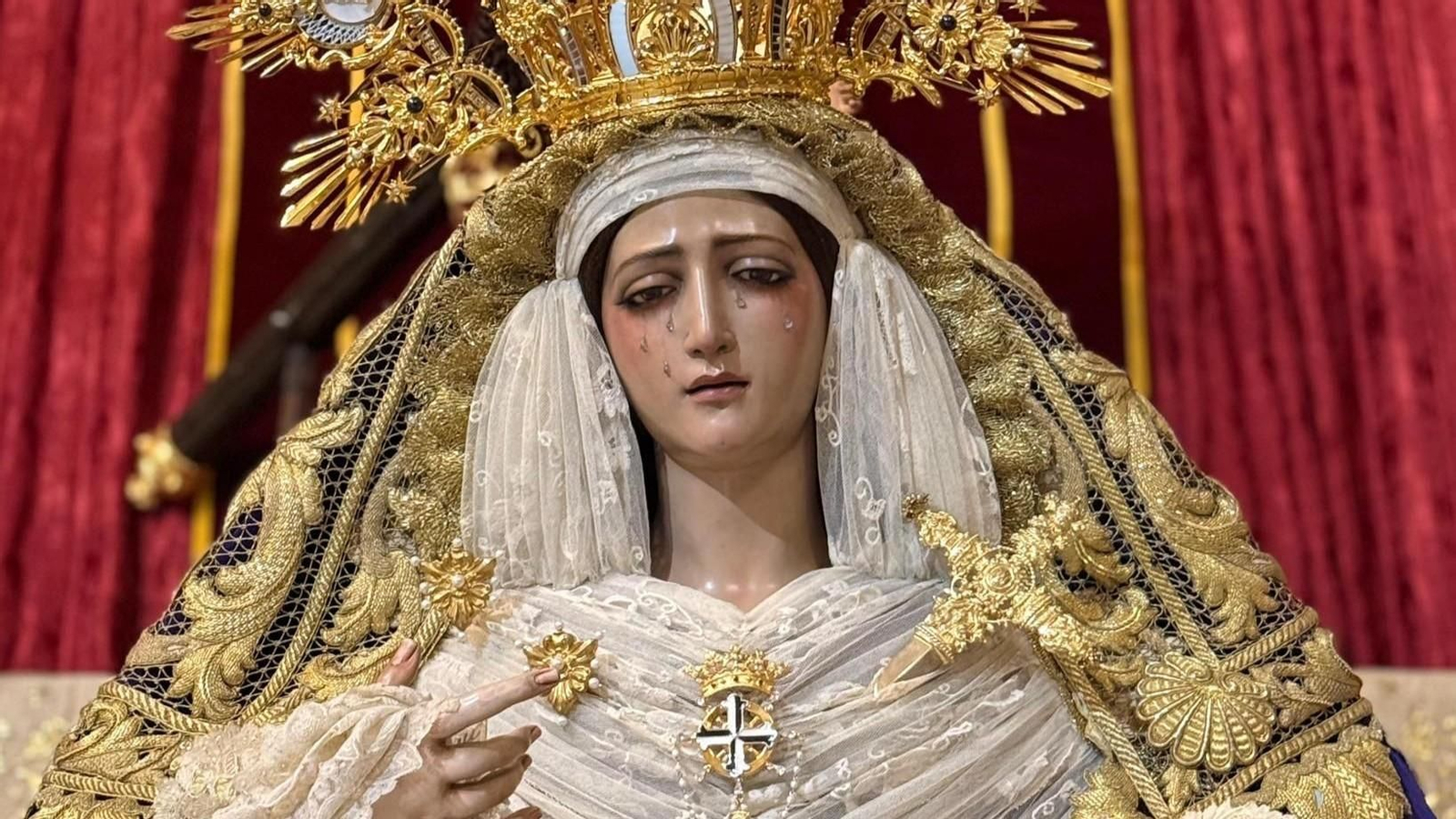 Fotogalería: Altar de Cultos Hermandad del Rosario 2025