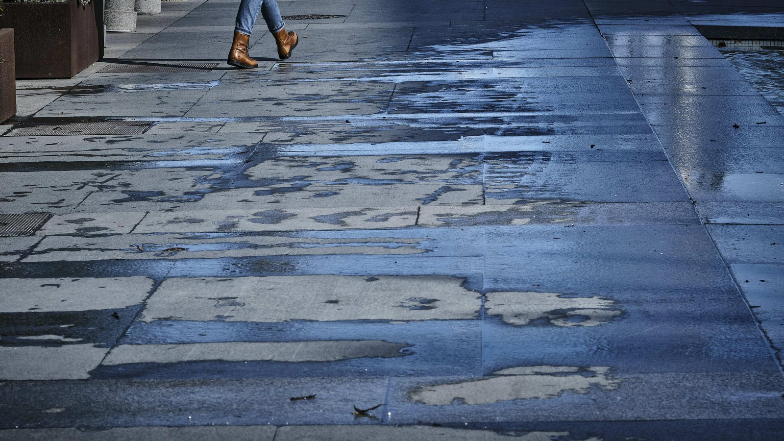 Estado del pavimento en plaza San Juan de Dios