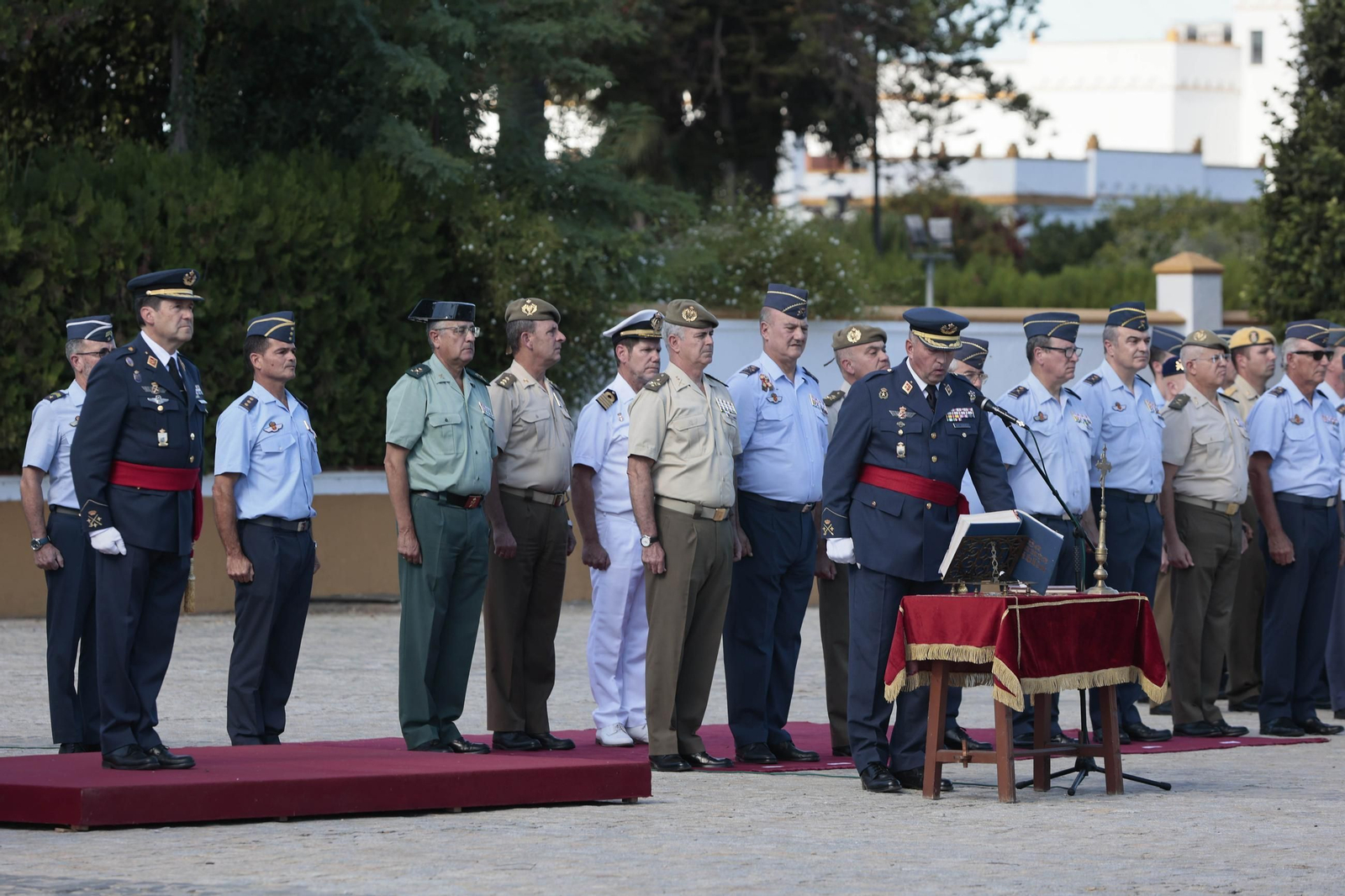 Toma de posesión del nuevo General director de enseñanza del Ejército del Aire en el acuartelamiento de Tablada
