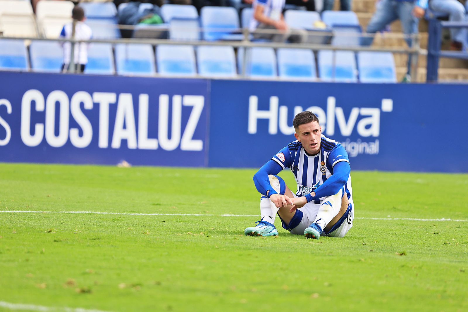 Imágenes del encuentro entre el Recreativo de Huelva y la AD Ceuta FC