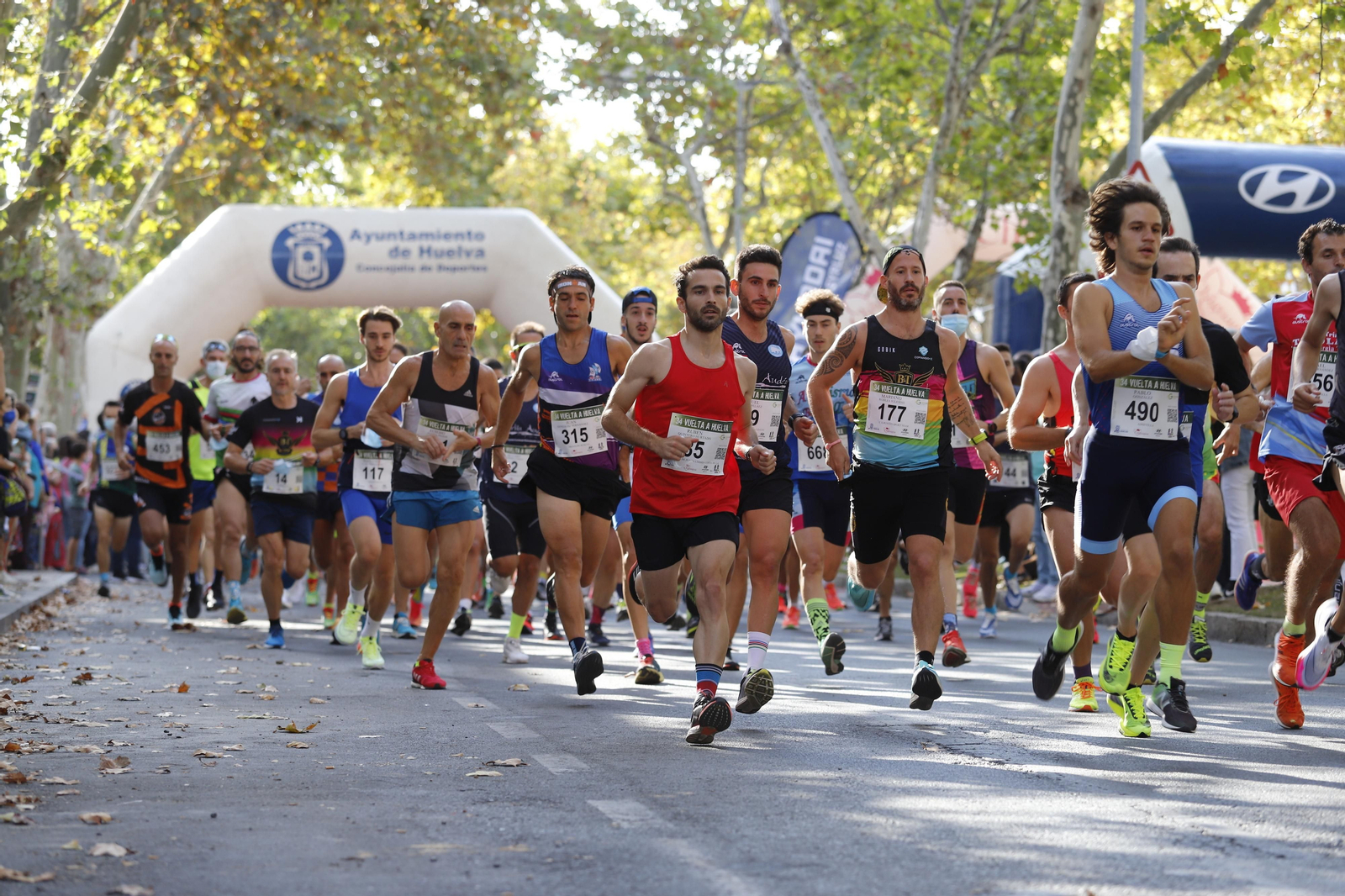 Las imágenes de la vuelta a Huelva de atletismo