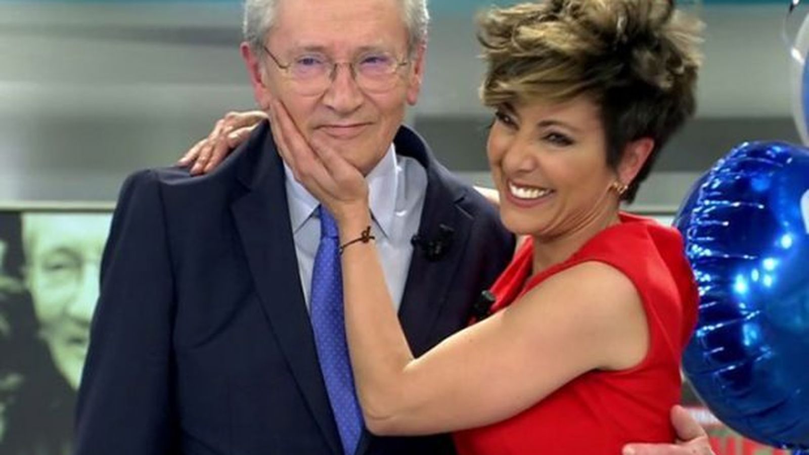 Sonsoles Ónega se emociona al entrevistar a su padre, Fernando Ónega.