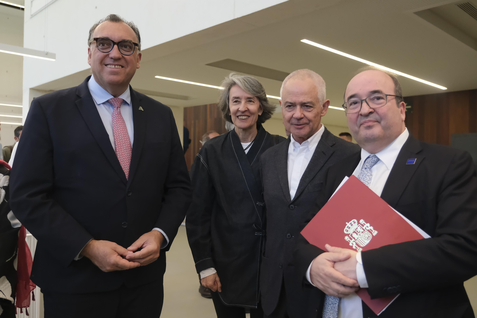 La entrega de la llave de la Biblioteca del Estado de Córdoba, en imágenes