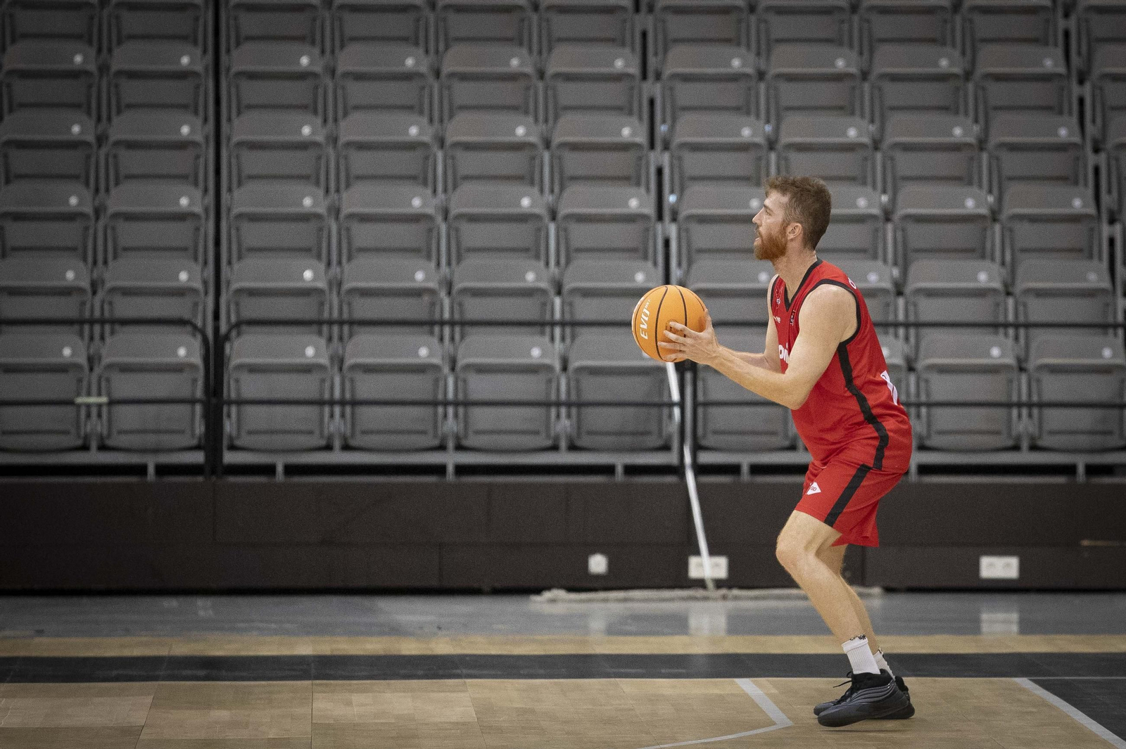 Las mejores imágenes del primer entrenamiento del Covirán Granada