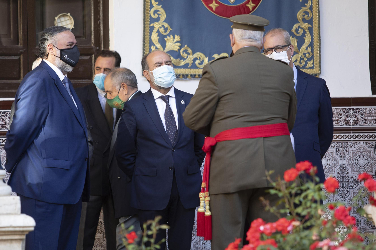 Fotos: la fiesta nacional se celebra en el Madoc de Granada con el izado de la bandera