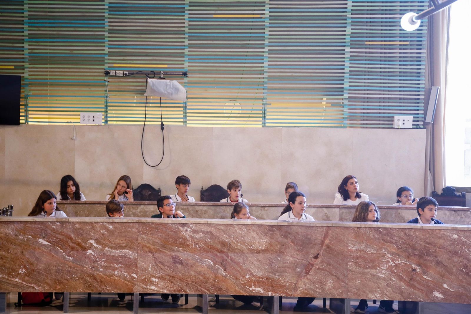 Visita al Ayuntamiento de Almería del colegio Virgen de Fátima, en imágenes