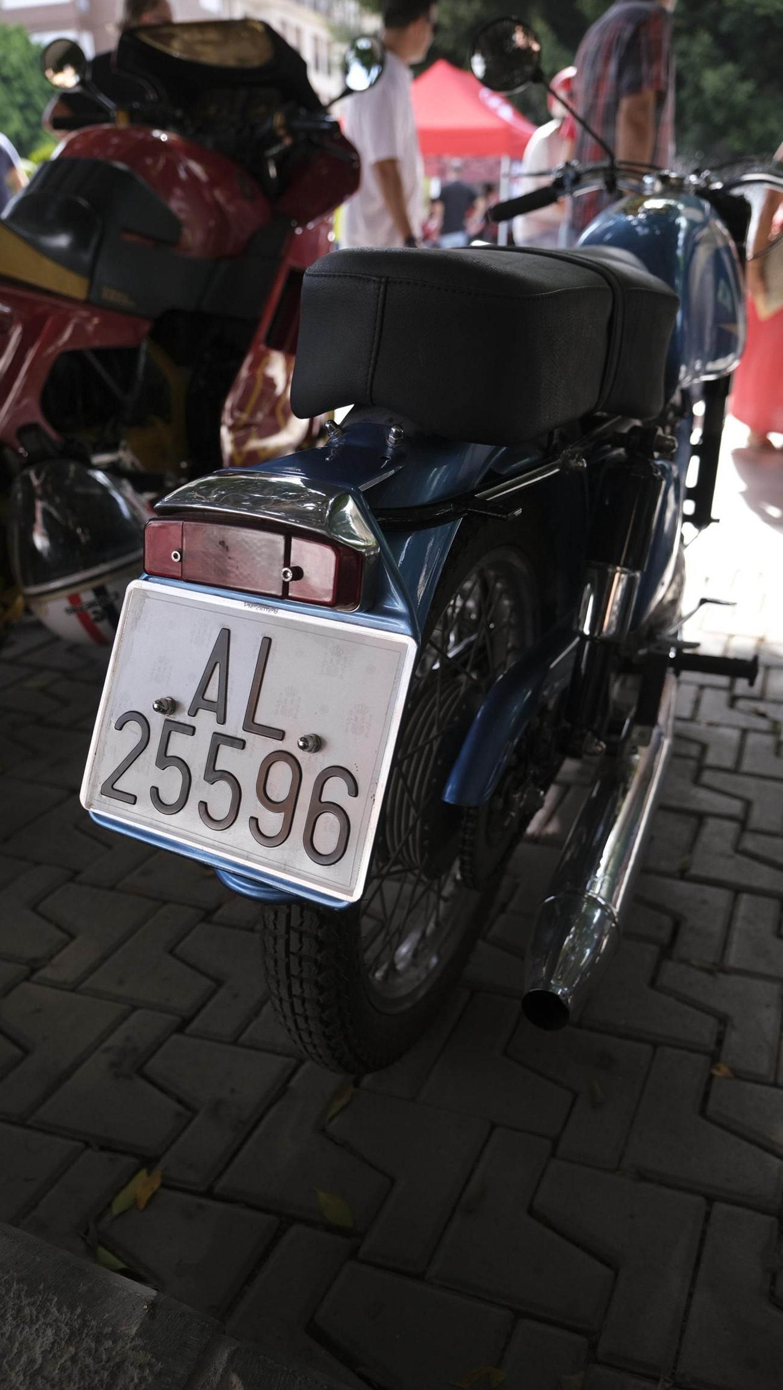 Exposición de motos antiguas y Ducatis en la Feria de Almería 2025, en imágenes