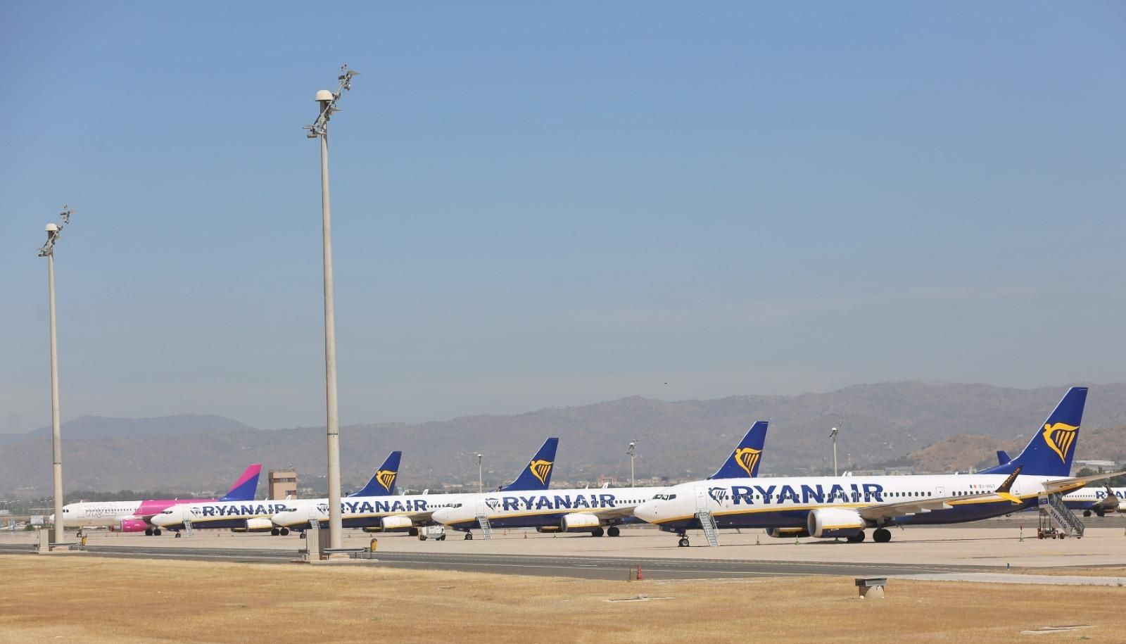 Aviones de Ryanair parados en el Aeropuerto de Málaga.