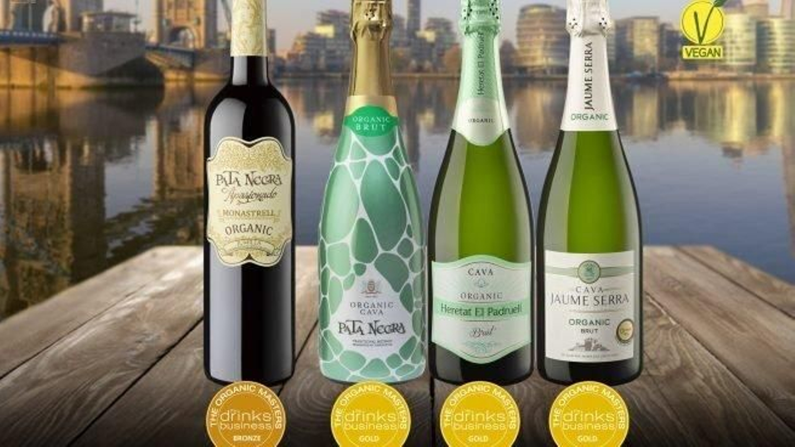 Botellas de Jaume Serra, propiedad de García Carrión, premiadas.