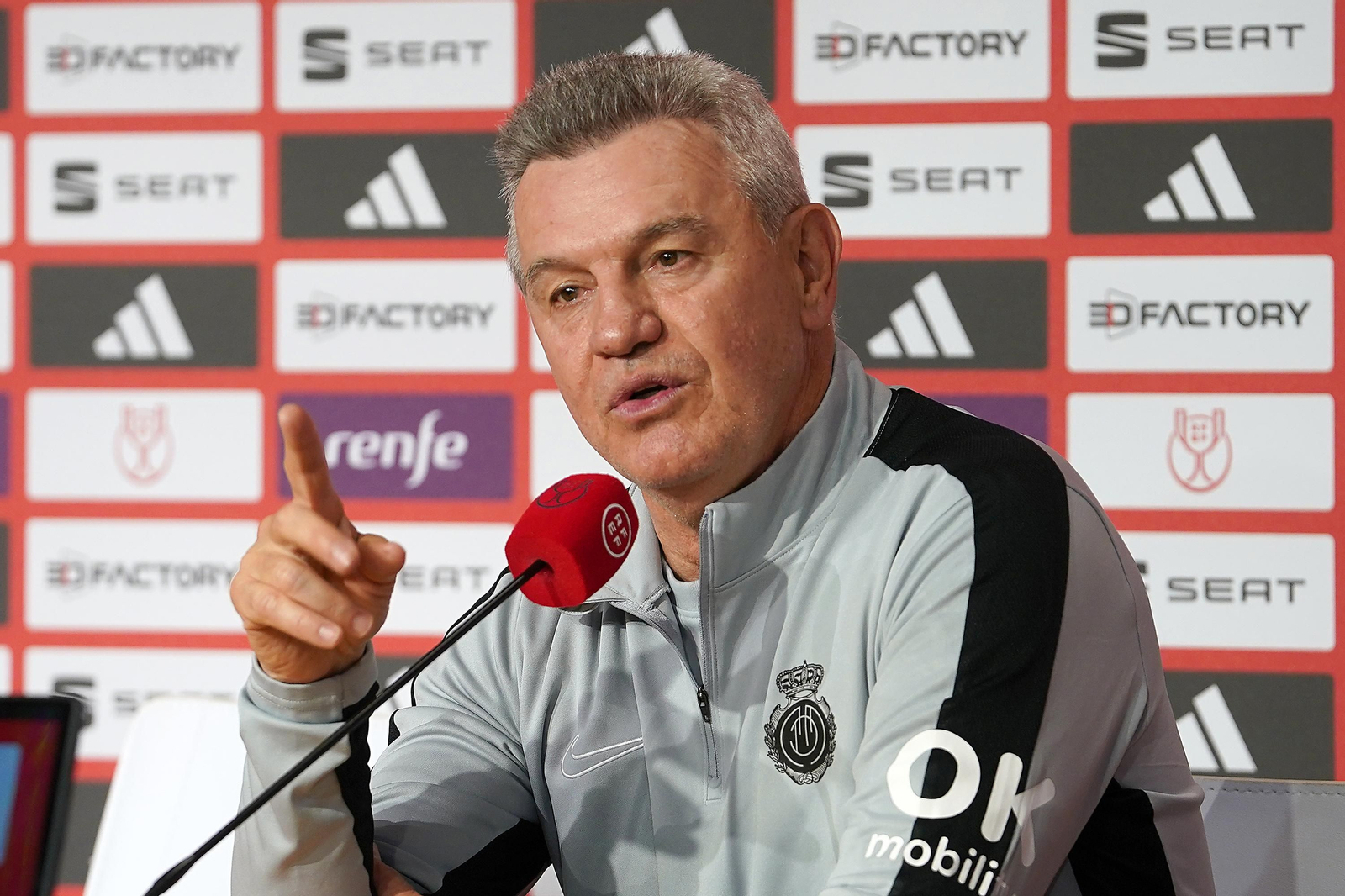 Imágenes del buen ambiente entre el Athletic y el Mallorca