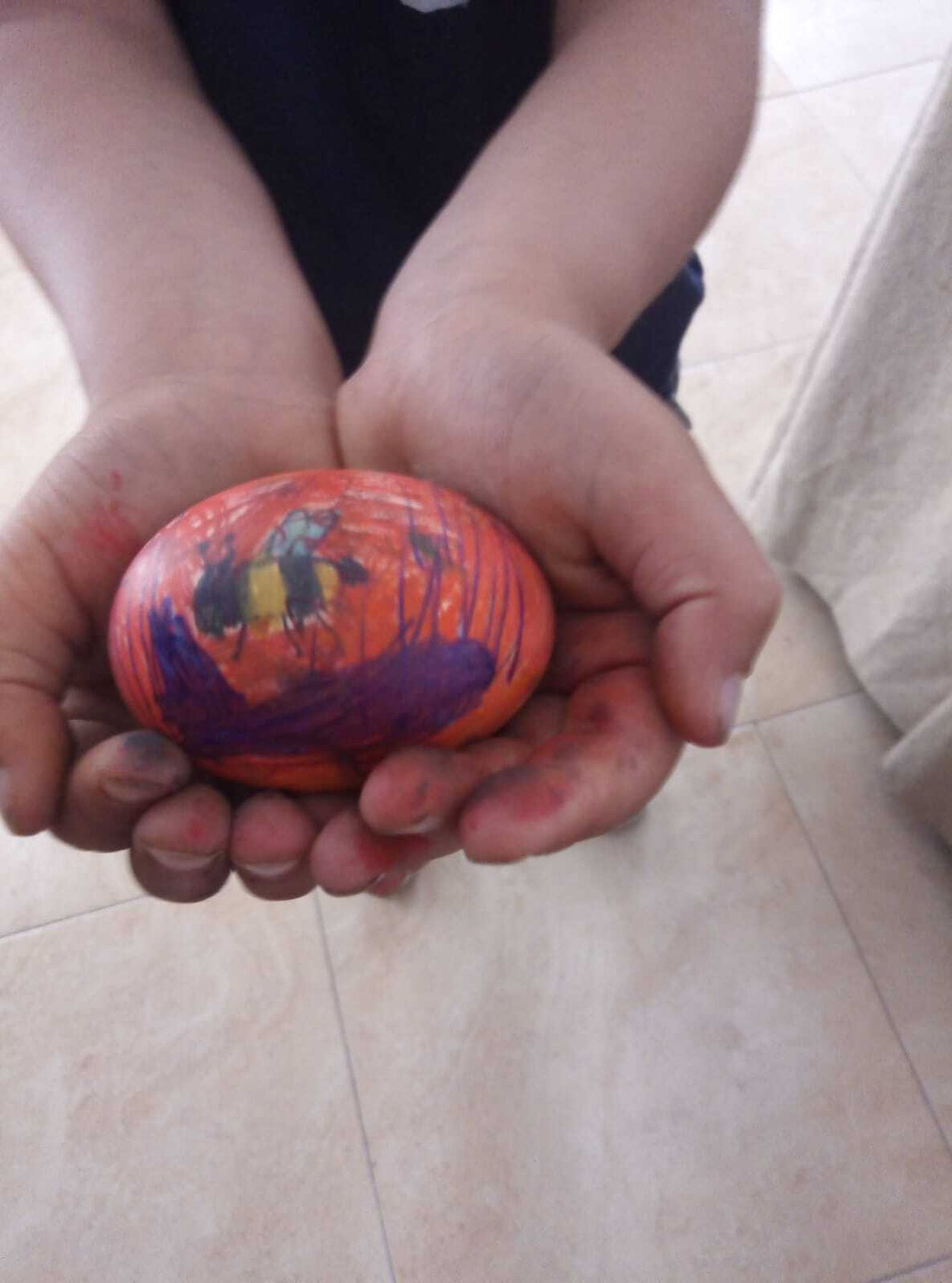 La singular tradición de los huevos pintados de Pascua de Fuente Carreteros, en fotografías