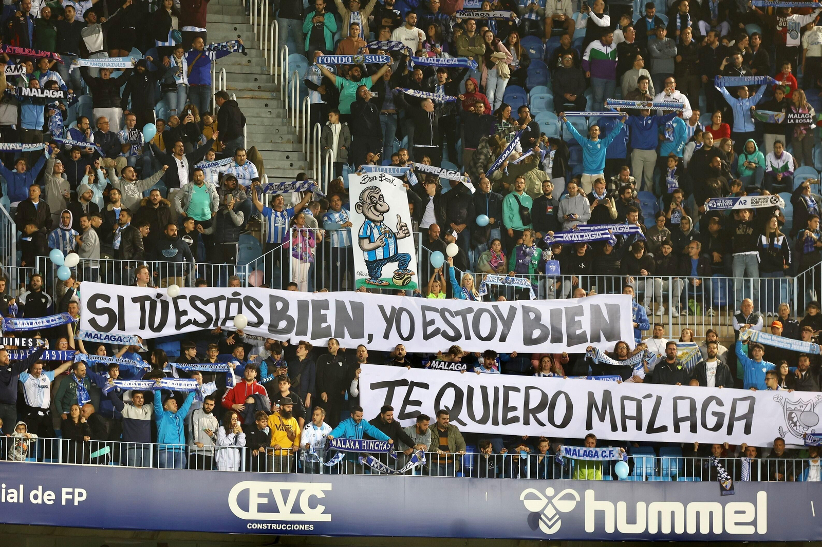 Las mejores fotos del ambiente en el Málaga CF - Córdoba en La Rosaleda Las mejores fotos del ambiente en el Málaga CF - Córdoba en La Rosaleda