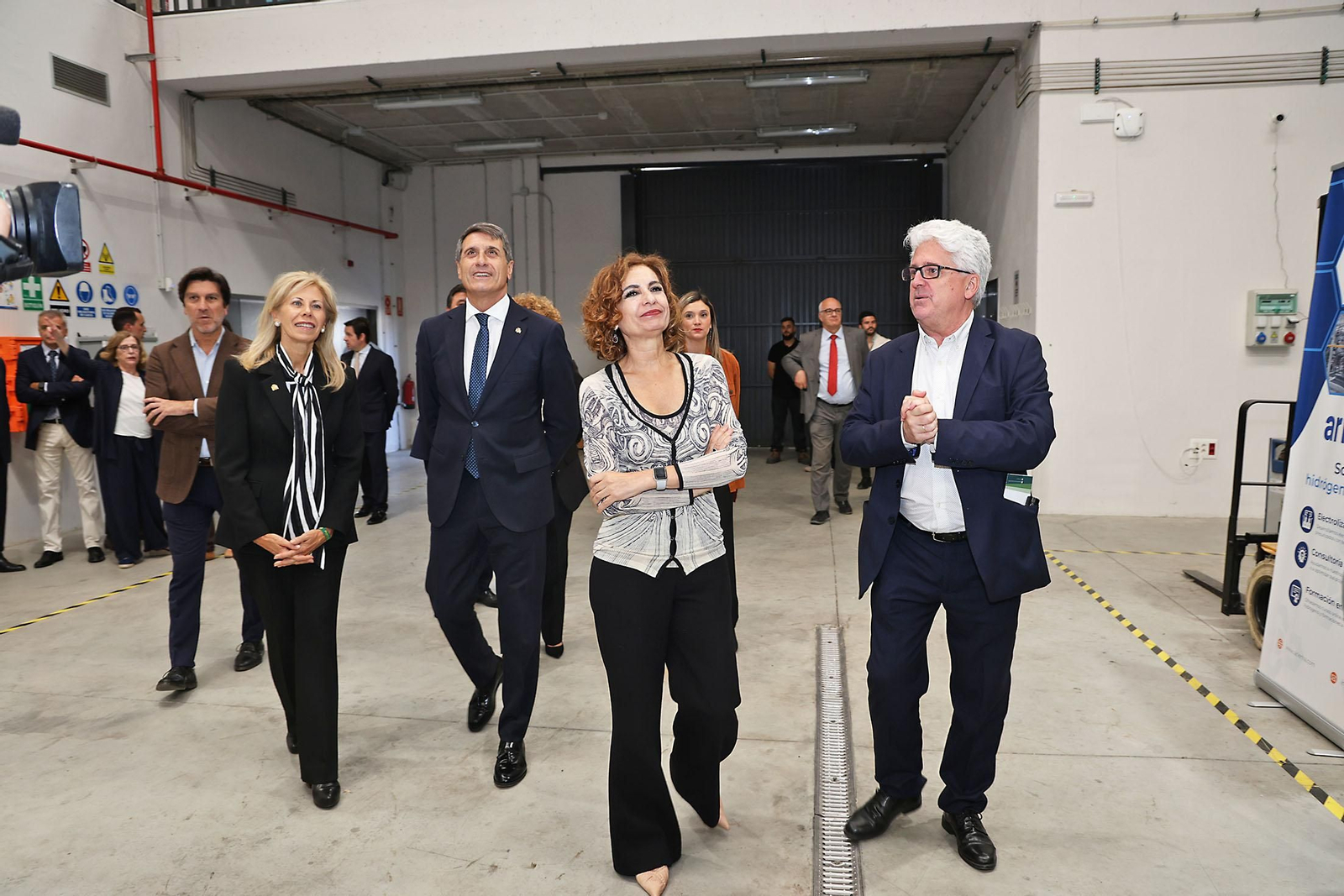 Imágenes de la visita de María Jesús Montero a la empresa Ariema Enerxía